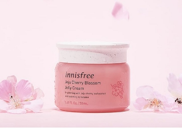 Kem dưỡng trắng tuổi dậy thì Innisfree Jeju Cherry Blossom