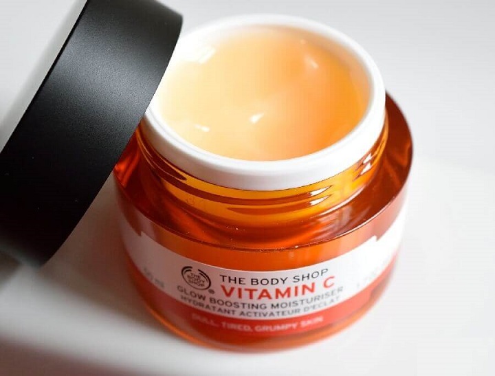 Kem dưỡng ẩm trắng da cho da nhạy cảm The Body Shop Vitamin C Glow Boosting Moisturiser